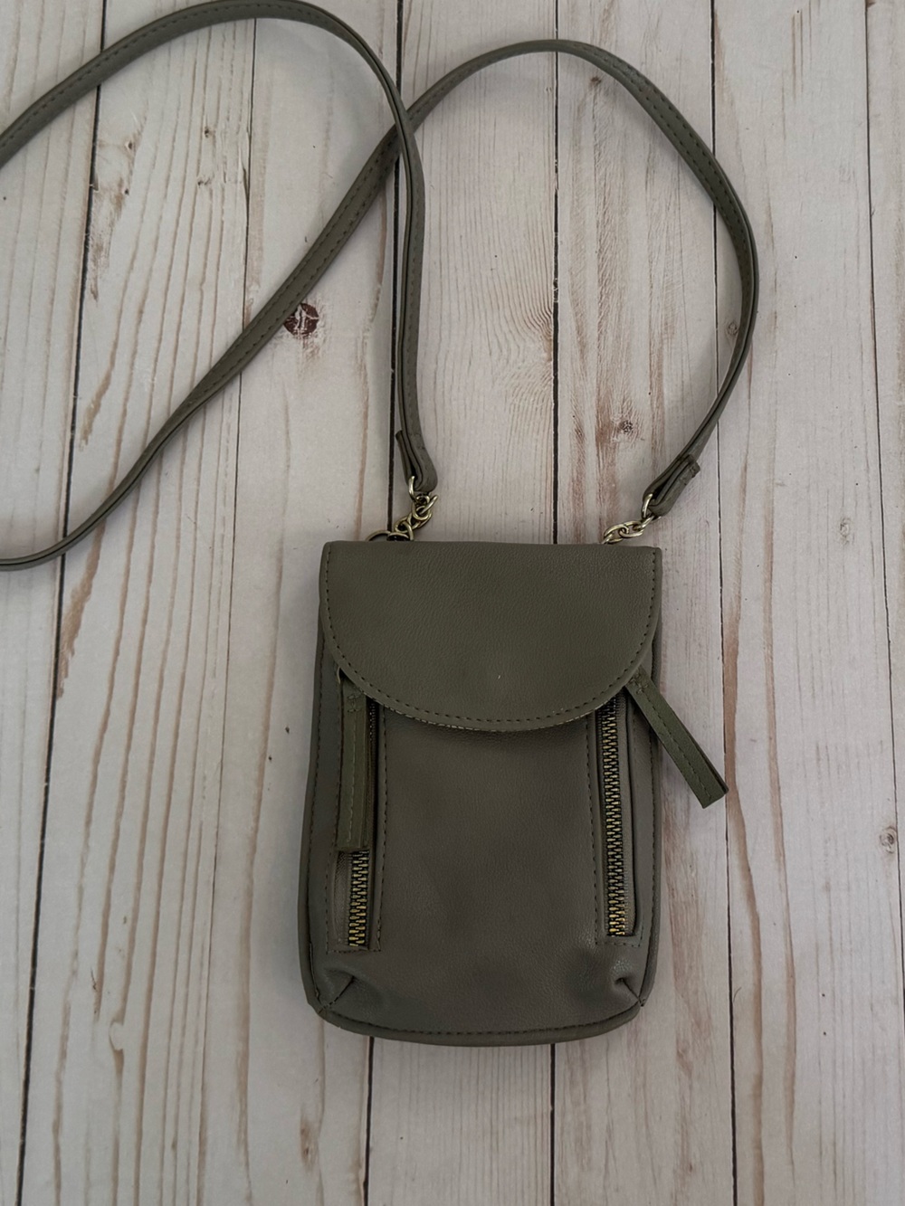 Small crossbody bag
